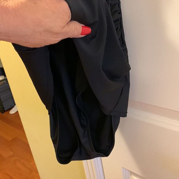 Hilor One piece Size 10 black swimsuit with fully skirted ruched overlay - Picture 7 of 9